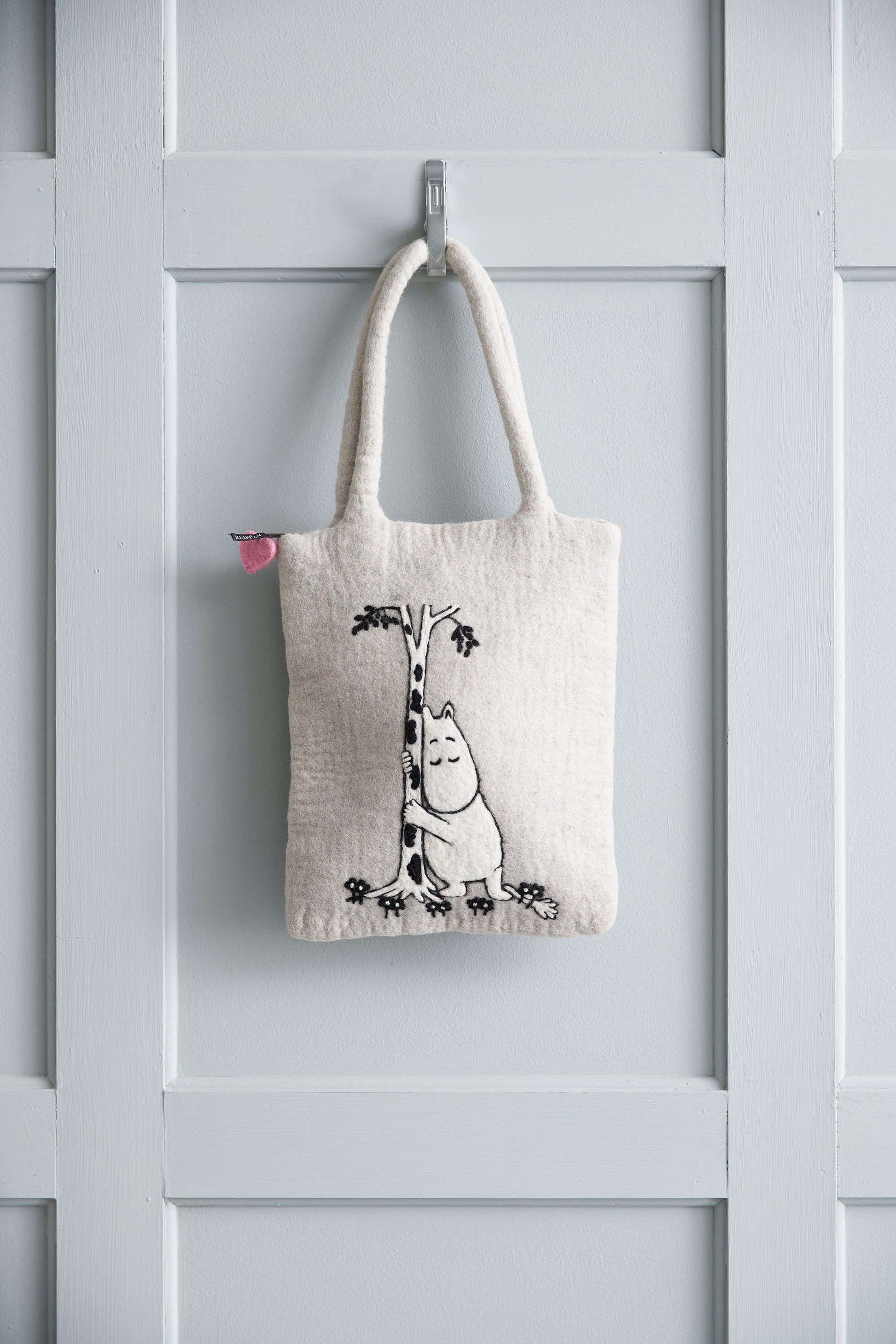 scandinavian tote bag wool fabric clean aesthetic