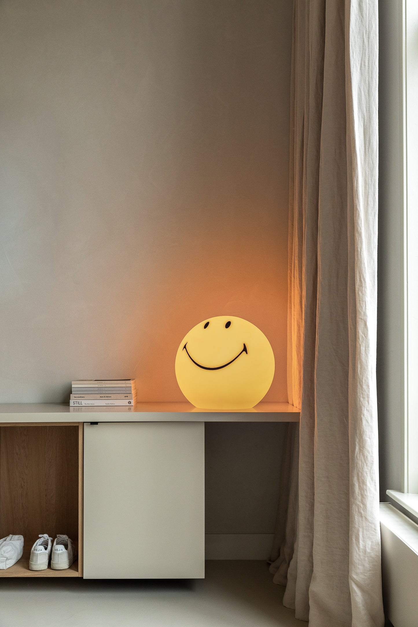 Mr Maria Smiley High Light