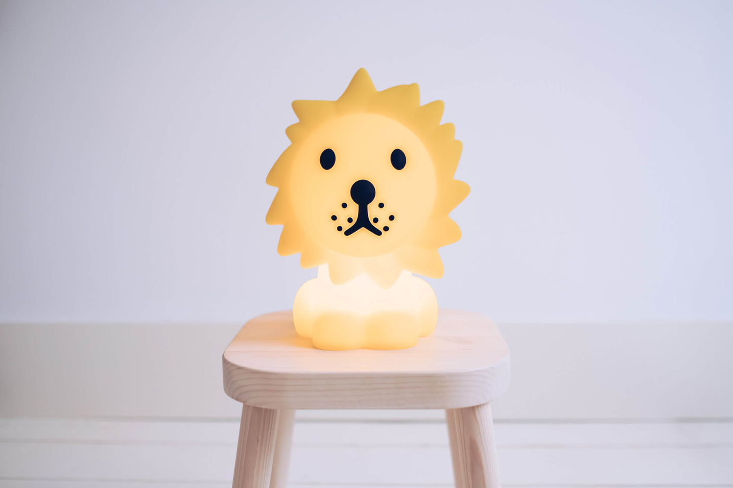Mr Maria Lion Lights
